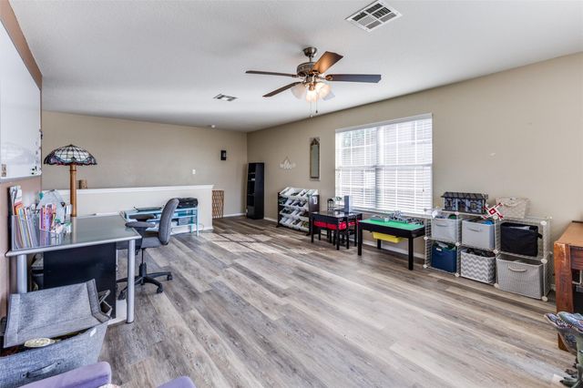 490 Holly Grove ST, Kyle, TX 78640