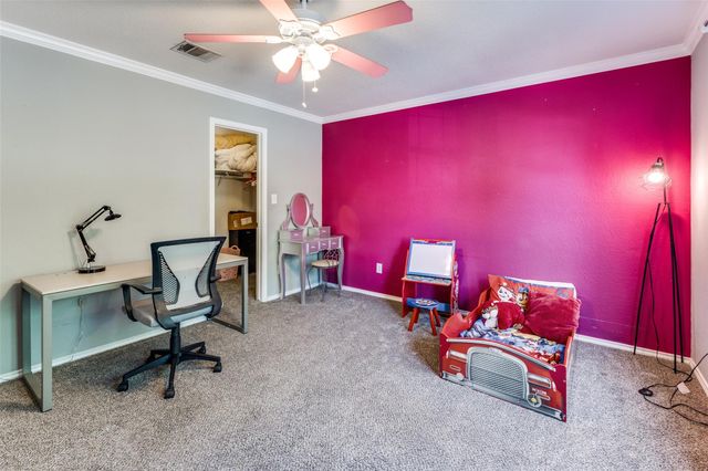 490 Holly Grove ST, Kyle, TX 78640
