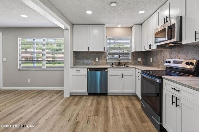 4313 HARBOR VIEW Drive, Jacksonville, FL 32208