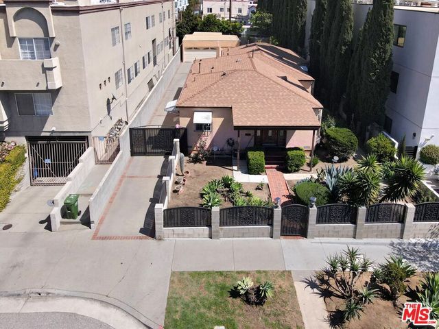 840 844 N Poinsettia Place, Los Angeles, CA 90046