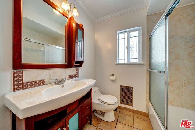 840 844 N Poinsettia Place, Los Angeles, CA 90046