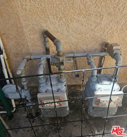 840 844 N Poinsettia Place, Los Angeles, CA 90046