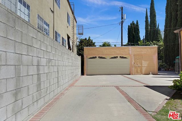 840 844 N Poinsettia Place, Los Angeles, CA 90046