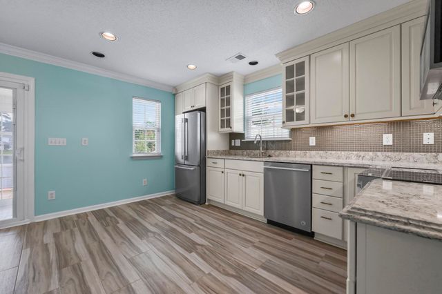 3550 Chestnut Dr, Myrtle Beach, SC 29577