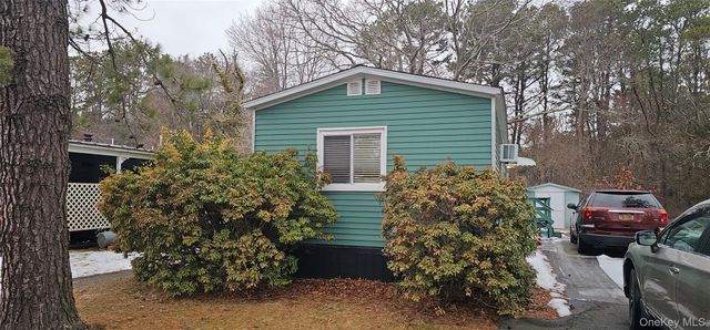 525 Riverleigh Avenue 206, Riverhead, NY 11901