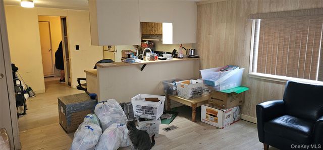 525 Riverleigh Avenue 206, Riverhead, NY 11901