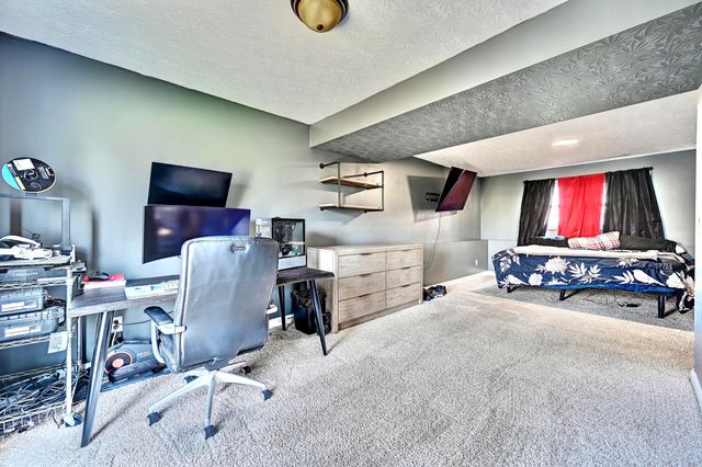 220 Ten Mile Drive, Dry Ridge, KY 41035