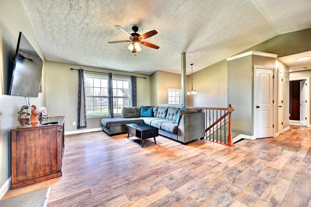 220 Ten Mile Drive, Dry Ridge, KY 41035