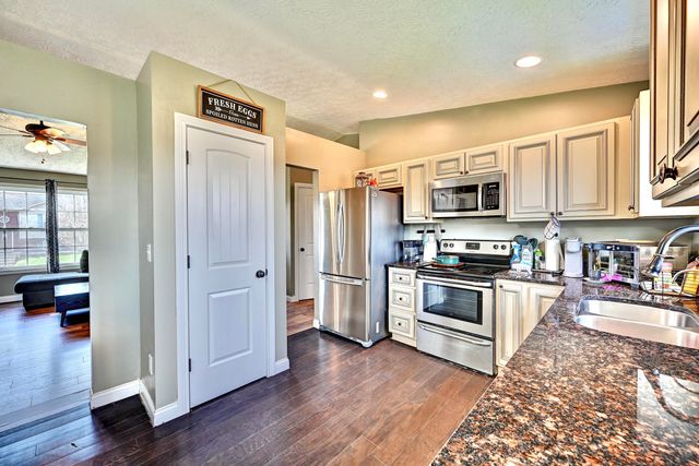 220 Ten Mile Drive, Dry Ridge, KY 41035