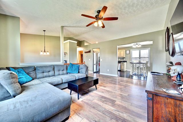 220 Ten Mile Drive, Dry Ridge, KY 41035