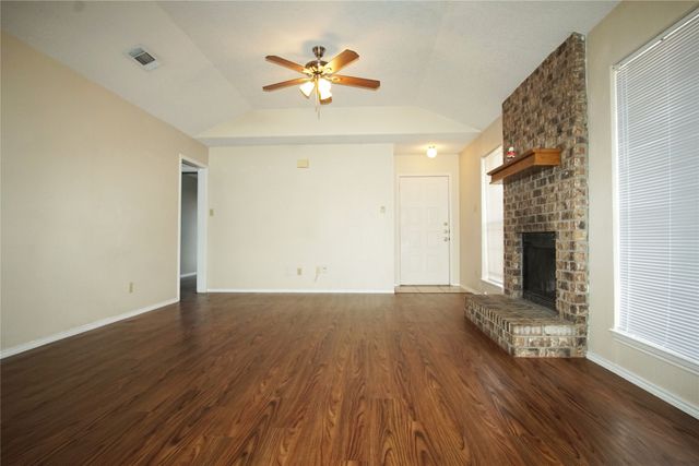 5718 Red Cactus Court, Arlington, TX 76017