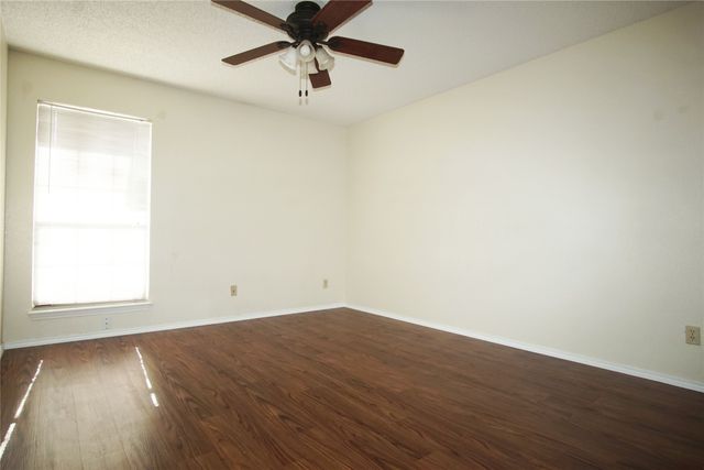 5718 Red Cactus Court, Arlington, TX 76017