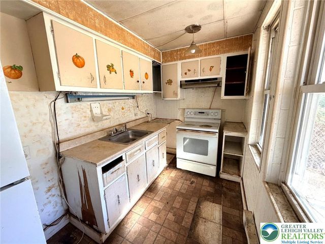 18 West liberty, Allentown City, PA 18102