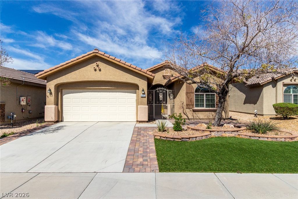 6092 Fox Creek Avenue, Las Vegas, NV 89122 — exterior
