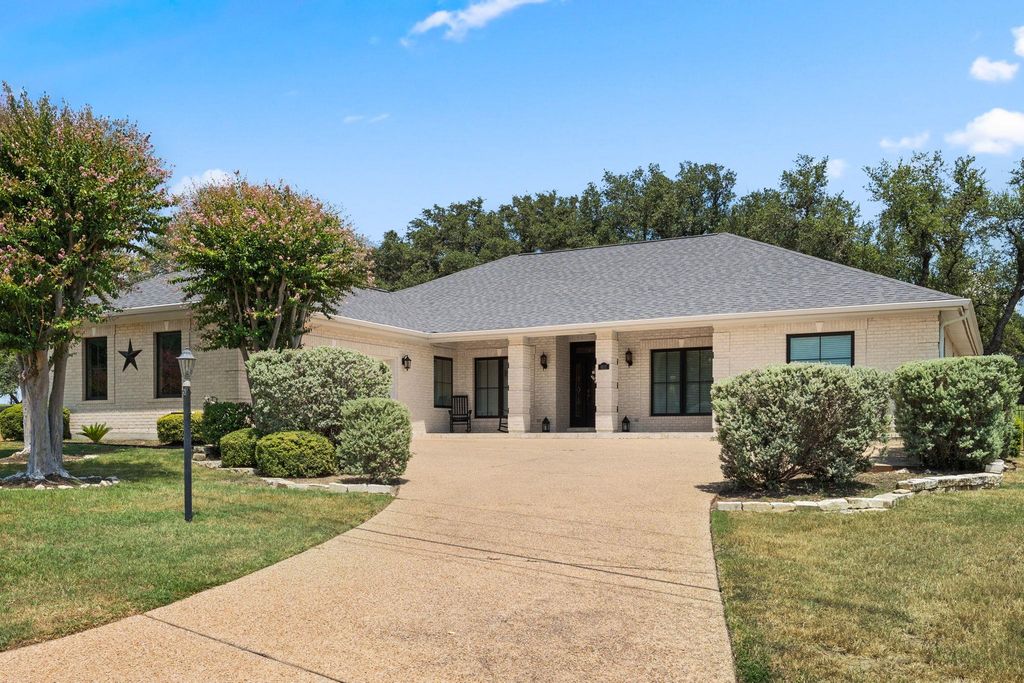 602 Lakeway DR, Lakeway, TX 78734