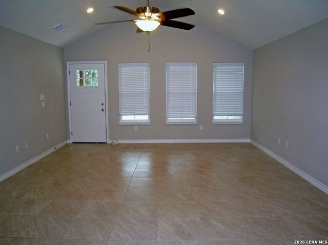 1229 BOB WHITE DR, Spring Branch, TX 78070