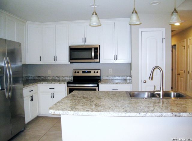 1229 BOB WHITE DR, Spring Branch, TX 78070