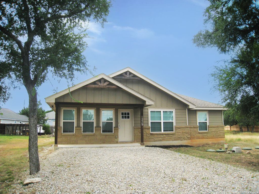 1229 BOB WHITE DR, Spring Branch, TX 78070