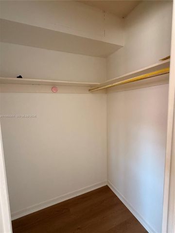 218 NE 12th Ave 302, Hallandale Beach, FL 33009