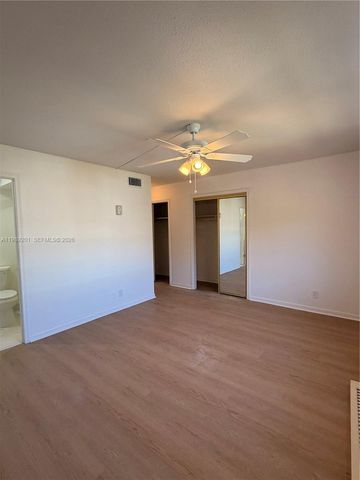 218 NE 12th Ave 302, Hallandale Beach, FL 33009