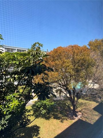 218 NE 12th Ave 302, Hallandale Beach, FL 33009