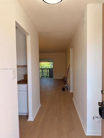 218 NE 12th Ave 302, Hallandale Beach, FL 33009