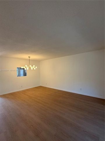 218 NE 12th Ave 302, Hallandale Beach, FL 33009
