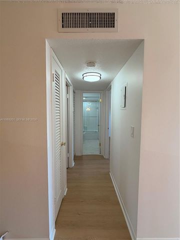 218 NE 12th Ave 302, Hallandale Beach, FL 33009