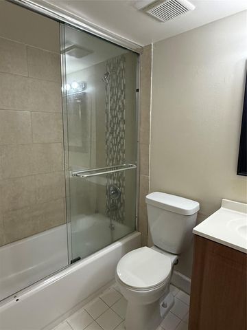 10773 CLEARY Boulevard 110, Plantation, FL 33324