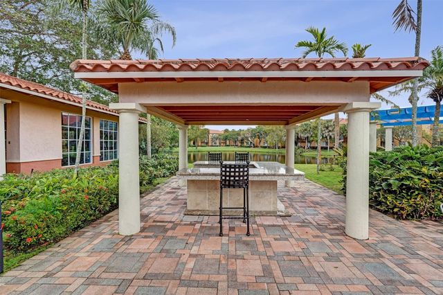 10773 CLEARY Boulevard 110, Plantation, FL 33324