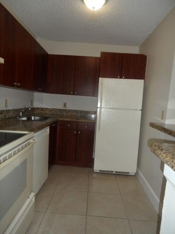 10773 CLEARY Boulevard 110, Plantation, FL 33324