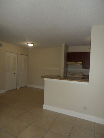 10773 CLEARY Boulevard 110, Plantation, FL 33324
