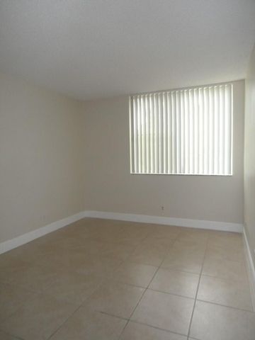 10773 CLEARY Boulevard 110, Plantation, FL 33324