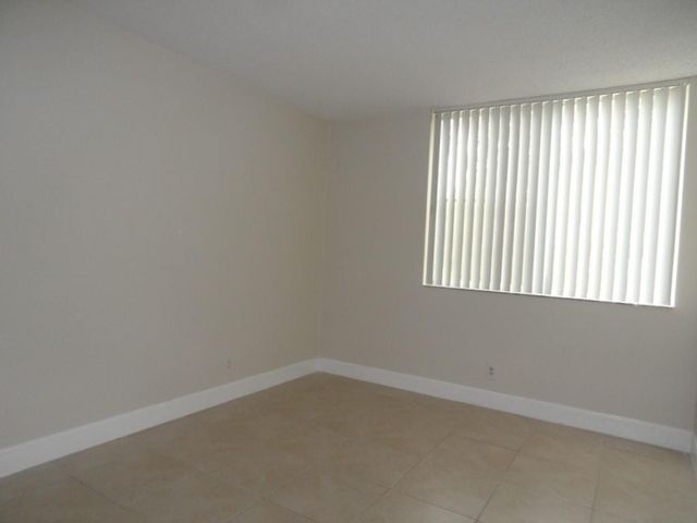 10773 CLEARY Boulevard 110, Plantation, FL 33324