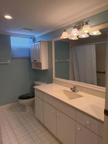 670 E Lake Jasmine Circle 106, Vero Beach, FL 32962