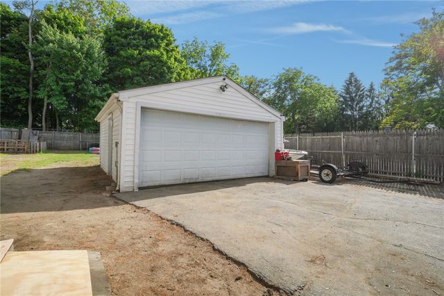 56 Henrietta Street, Providence, RI 02904