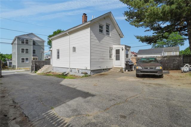 56 Henrietta Street, Providence, RI 02904
