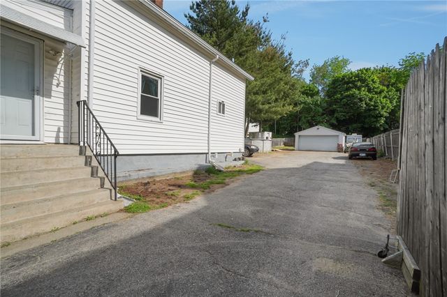56 Henrietta Street, Providence, RI 02904