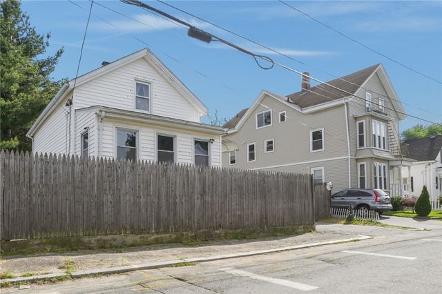 56 Henrietta Street, Providence, RI 02904