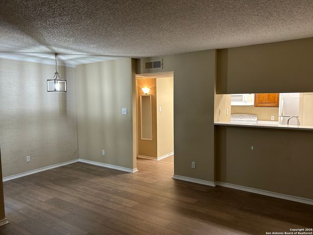 13130 Blanco Rd Apt 207, San Antonio, TX 78216