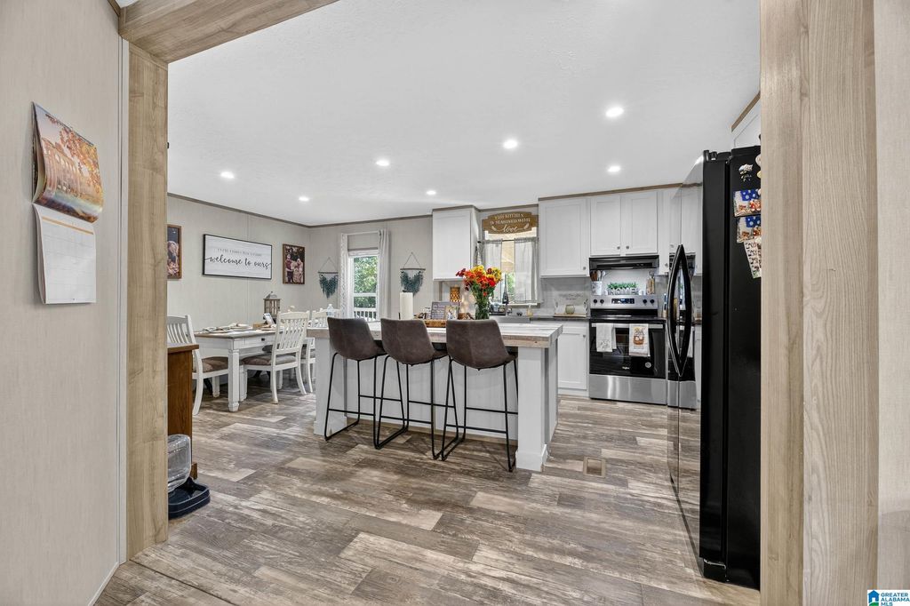 70 COUNTY ROAD 358, Clanton, AL 35045