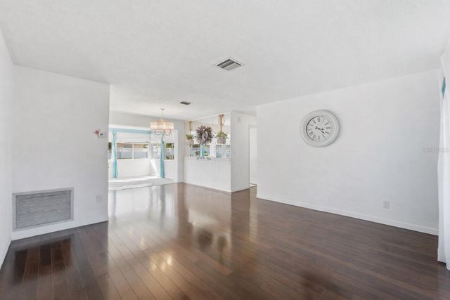 2589 REDWOOD CIRCLE, Clearwater, FL 33763