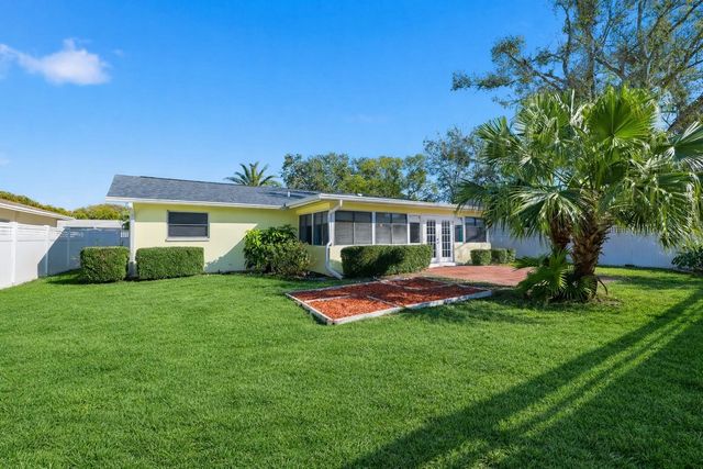 2589 REDWOOD CIRCLE, Clearwater, FL 33763