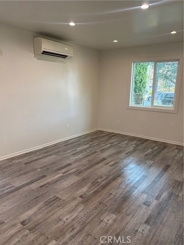 14674 Rex Street, Sylmar (los Angeles), CA 91342