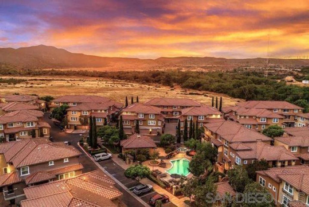 64 Via Sovana, Santee, CA 92071