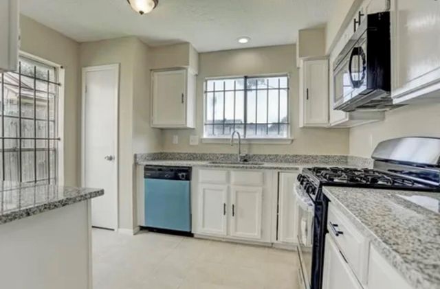 2335 Morning Meadow Drive, Missouri City, TX 77489