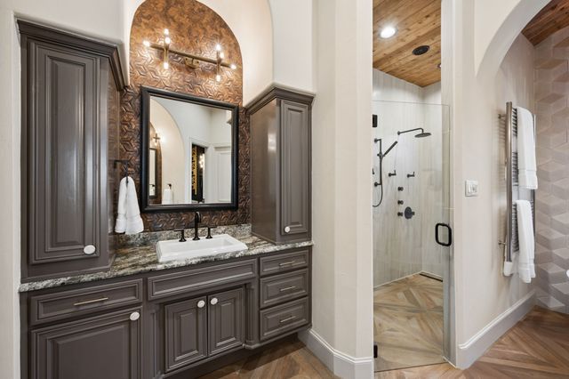 1008 Excalibur Boulevard, Lewisville, TX 75056