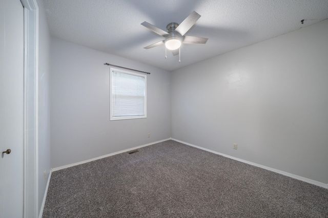 328 W 1st St, Andover, KS 67002