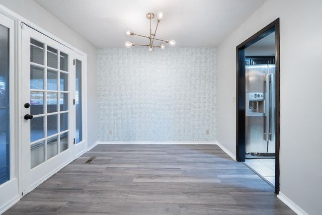 328 W 1st St, Andover, KS 67002