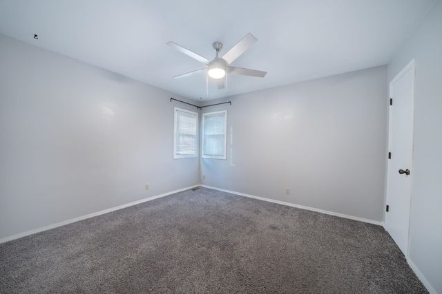 328 W 1st St, Andover, KS 67002